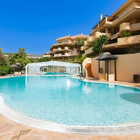 Aloha Hill Club Style * Marbella