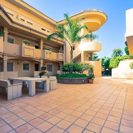 Apartment Aloha Hill Club Style