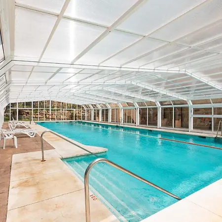 Aloha Hill Club Style